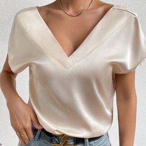 NWOT SHEIN Prive V Neck V Neck Large Blouse Champagne